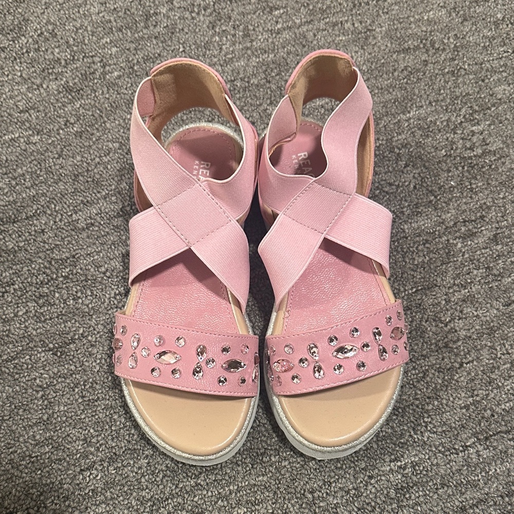 Reaction Kenneth Cole Pink Sandals